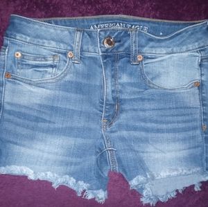 A.E.O stretchy shorts size 6
